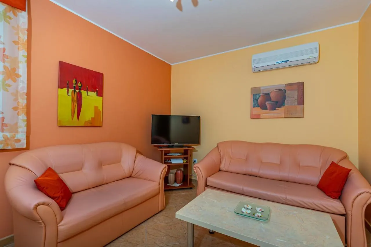 Apartment In Dramalj 41531