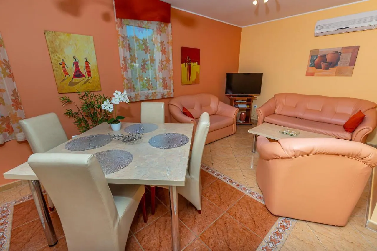 Apartment In Dramalj 41531