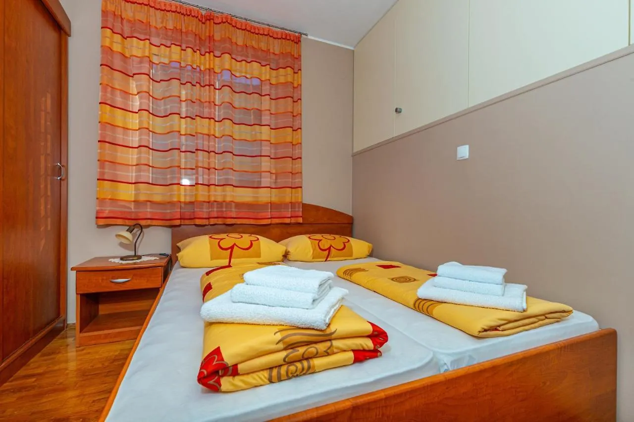 Apartment In Dramalj 41531