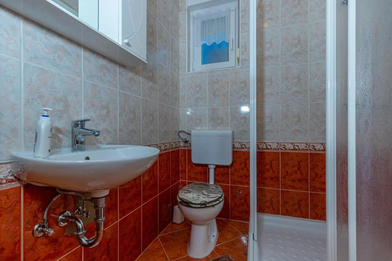 Apartment In Dramalj 41531