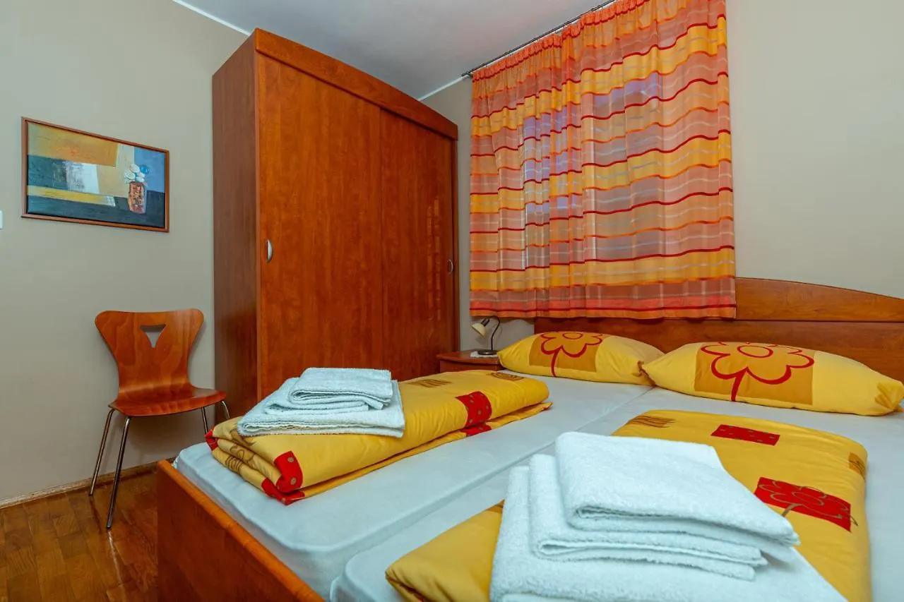 Apartment In Dramalj 41531