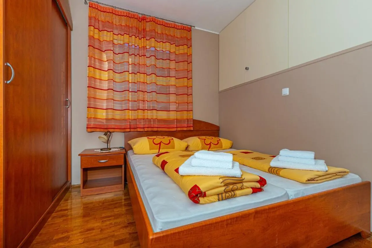 Apartment In Dramalj 41531