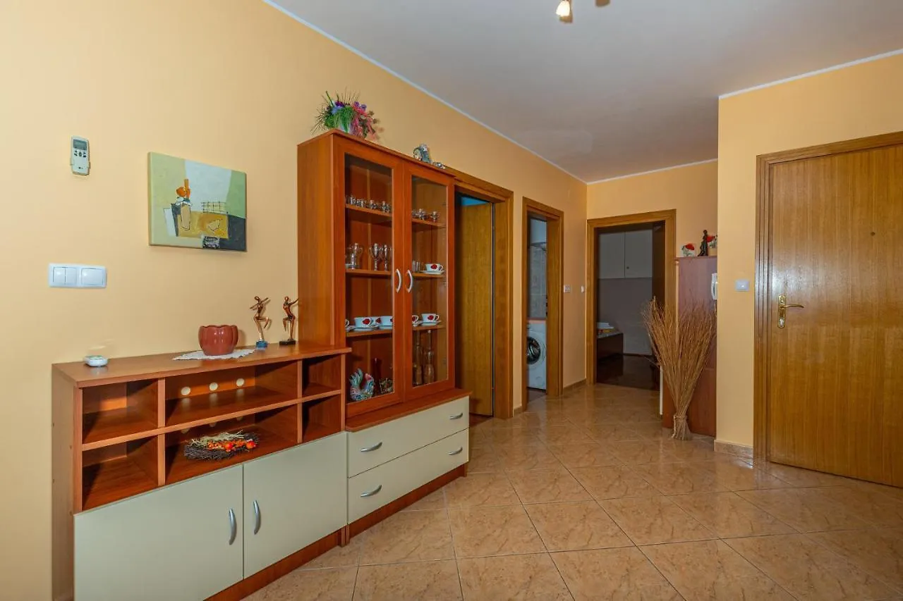 Apartment In Dramalj 41531 Croatia