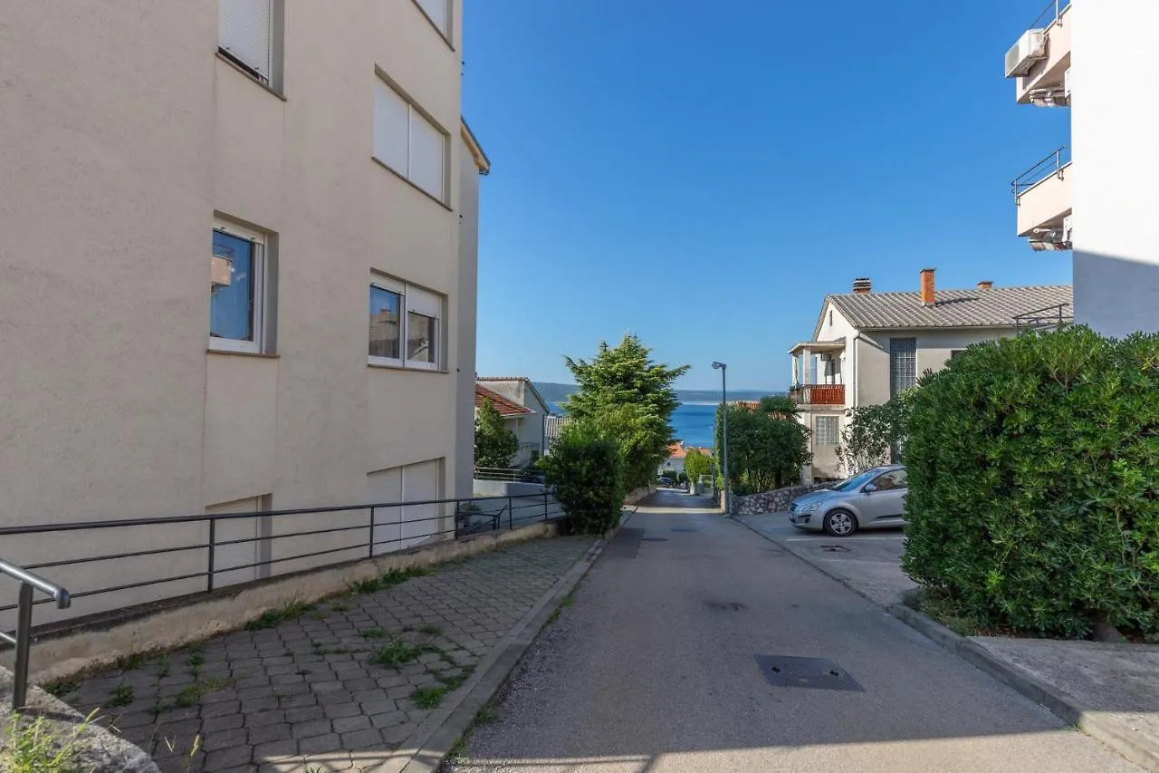 Apartment In Dramalj 41531