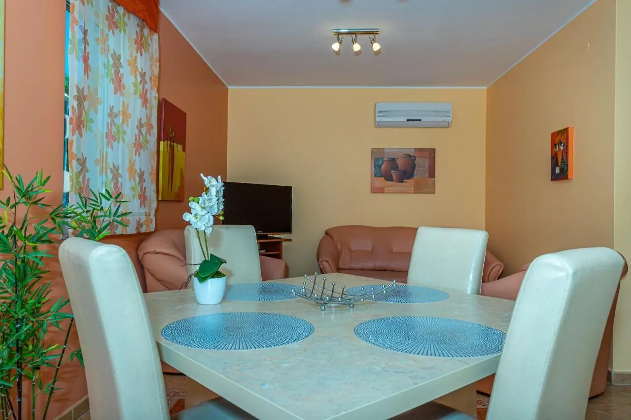 Apartment In Dramalj 41531