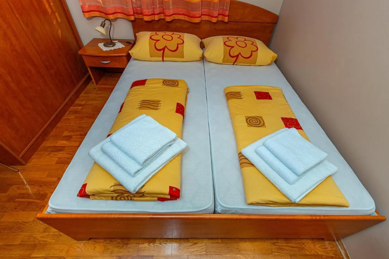 Apartment In Dramalj 41531